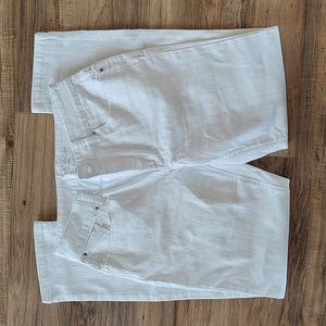 EUC Chico's white ankle jeans